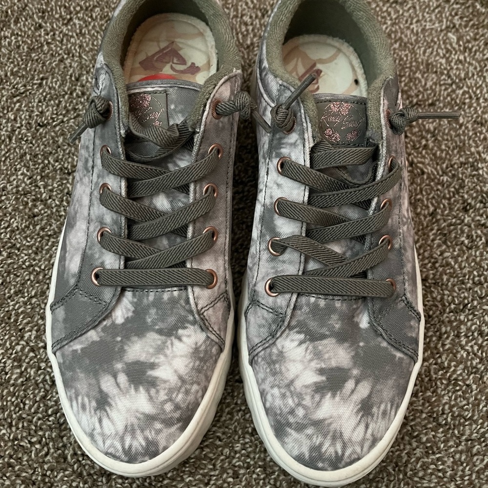 Womens roxy shoe